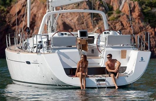 Sailing Trips and Charters - fun boat trip algarve